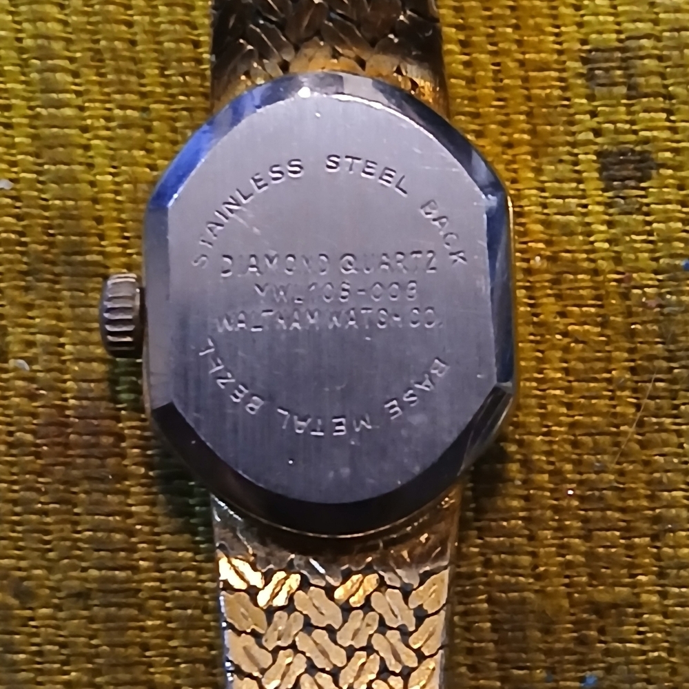Vintage Waltham Diamond Quartz Women's Watch - Picture 7 of 9